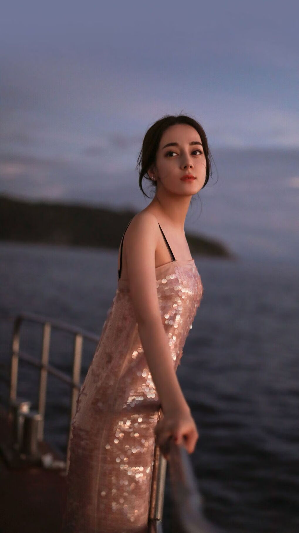 华体会app下载-王哲林谈团队协作比赛胜负关键不在个人，王哲林参加三人篮球赛